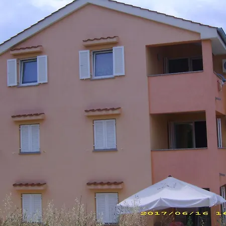 Apartment Deja By Interhome *